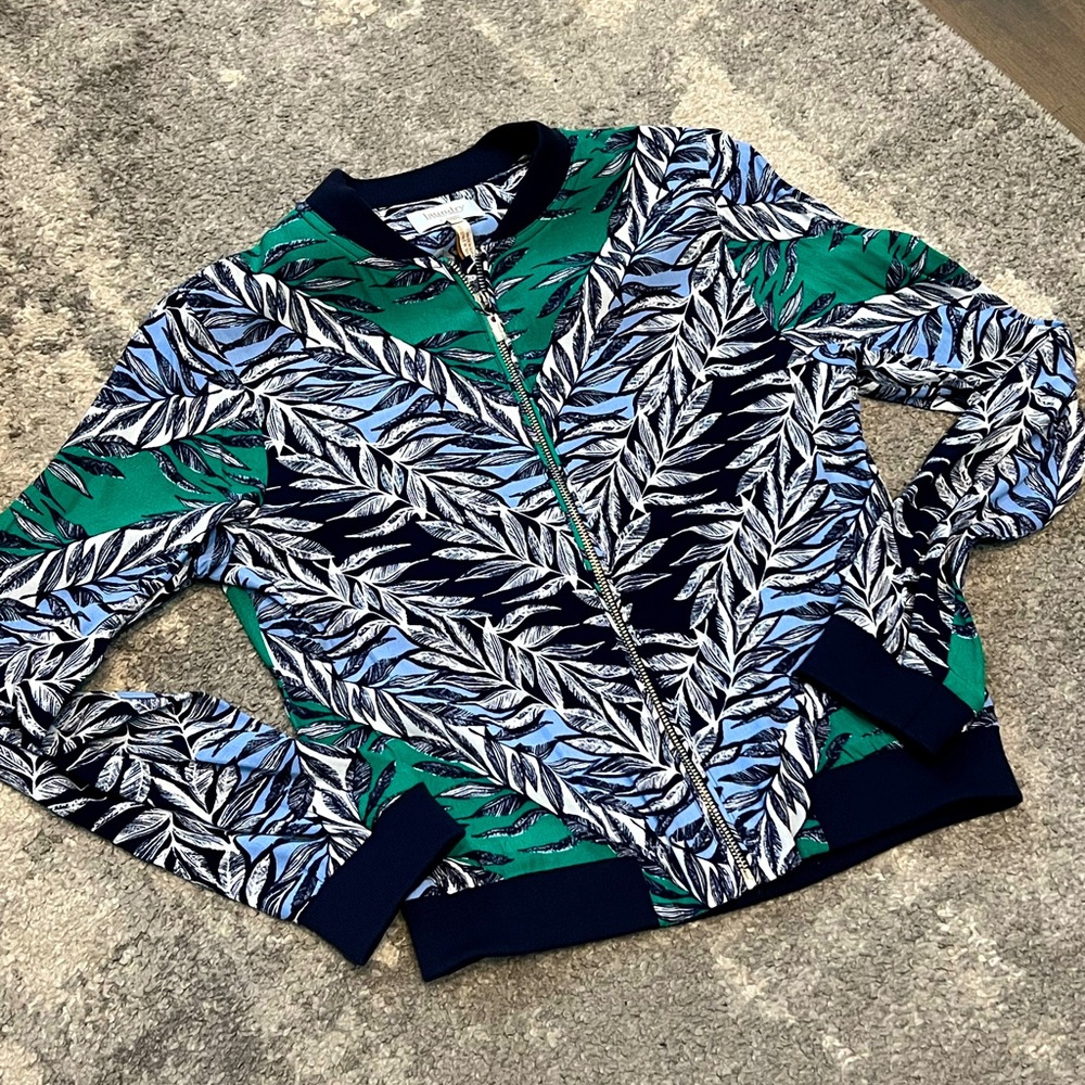 Like new laundry by Shelli Segal light weight tropical leaf print bomber jacket